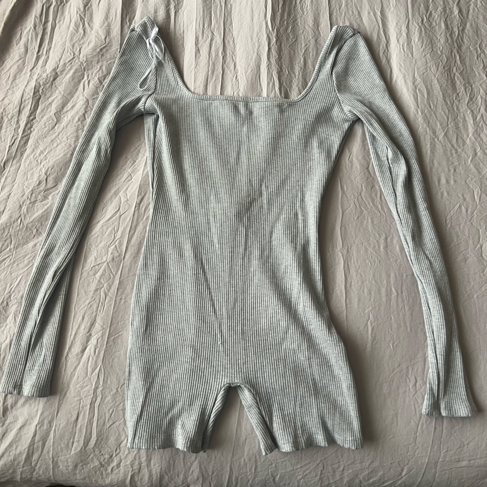 Backless romper